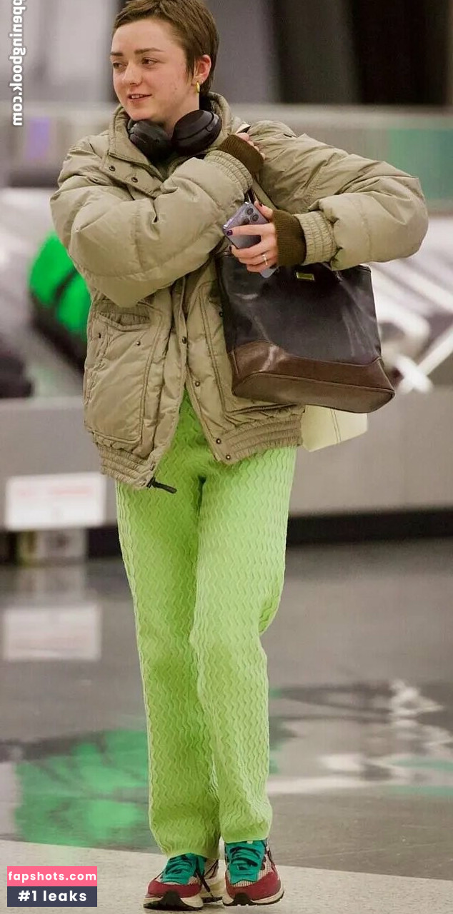 Maisie Williams Nude Leaks OnlyFans Photos #507 - LeakJerk