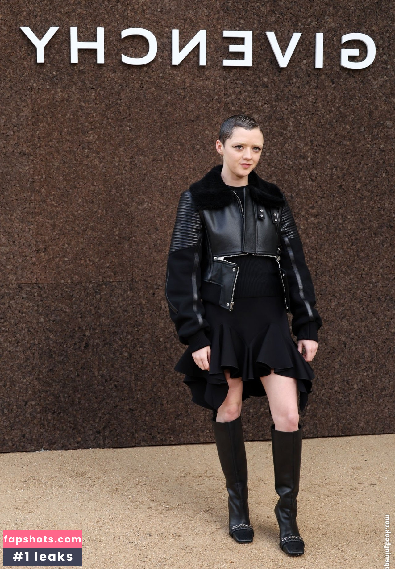 Maisie Williams Nude Leaks OnlyFans Photos #551 - LeakJerk