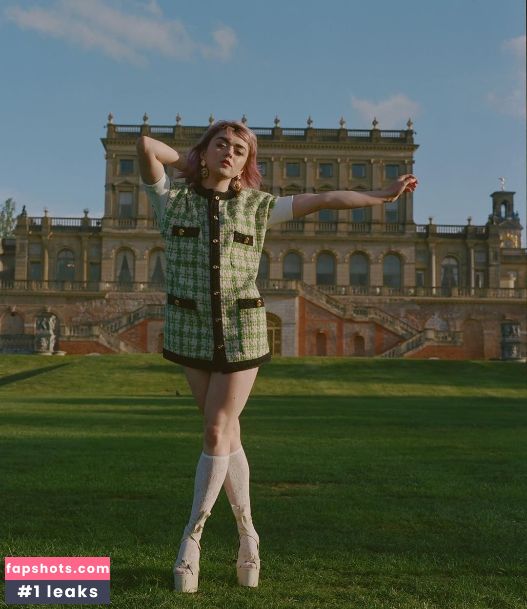 Maisie Williams Nude Leaks OnlyFans Photos #556 - LeakJerk