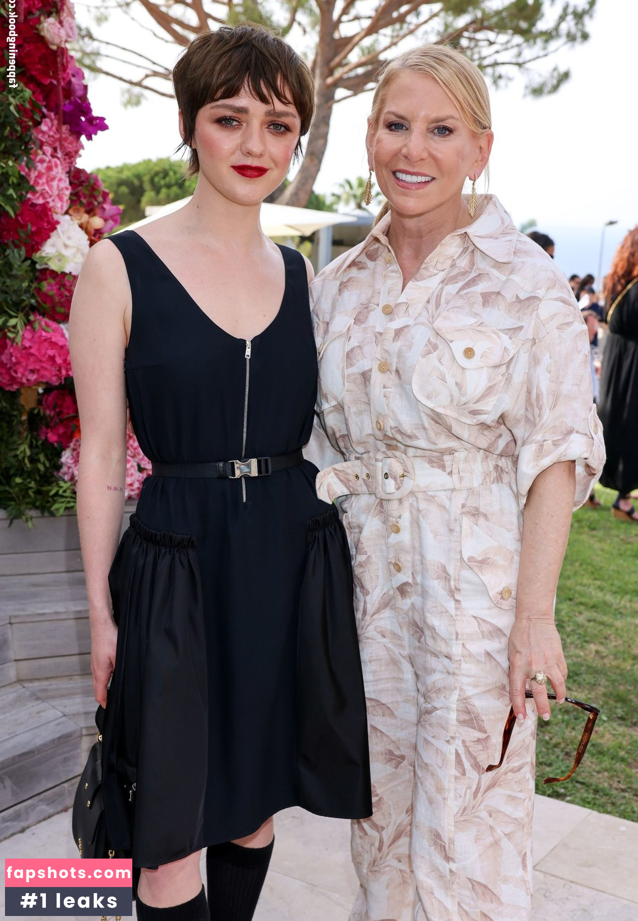 Maisie Williams Nude Leaks OnlyFans Photos #570 - LeakJerk