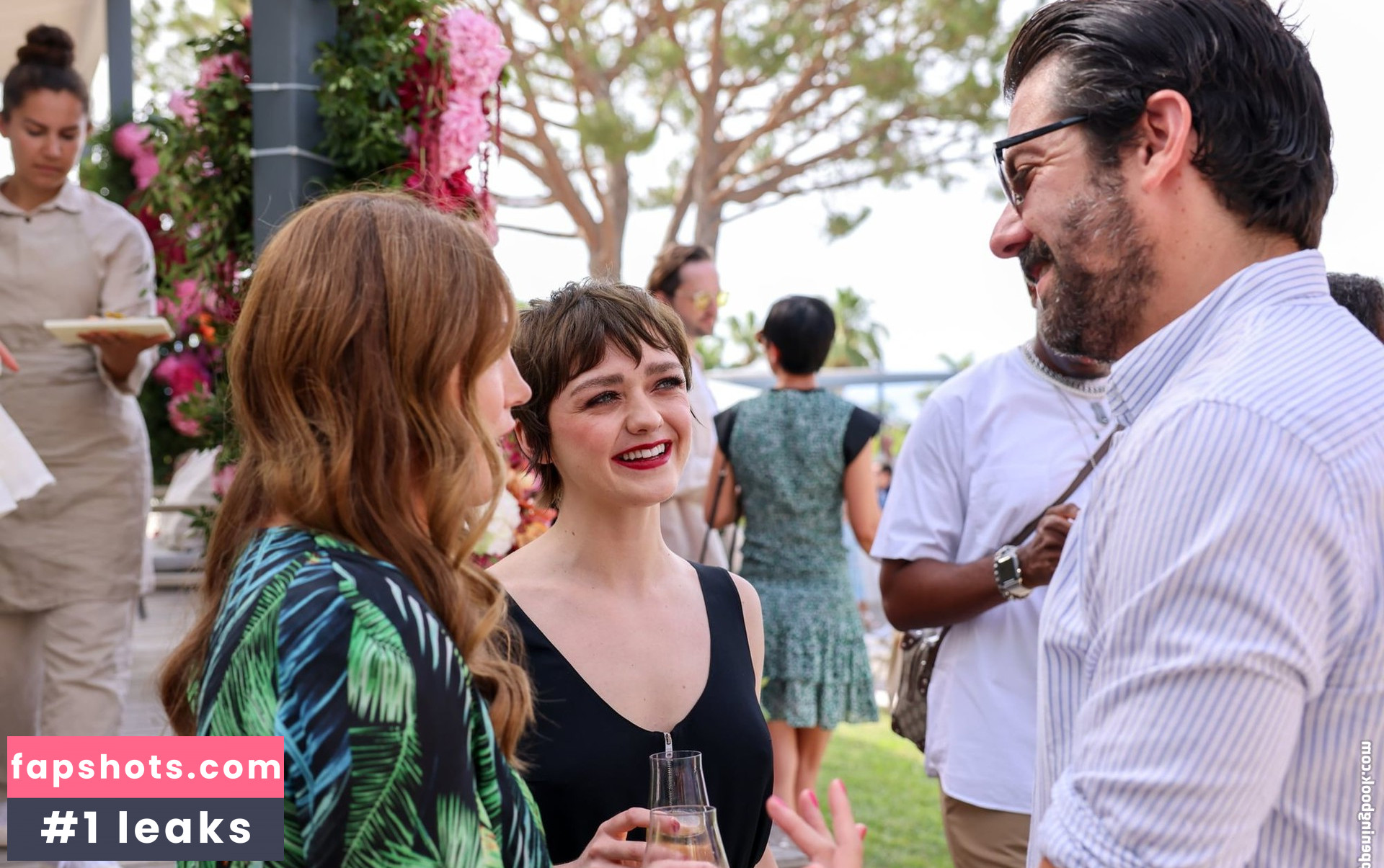 Maisie Williams Nude Leaks OnlyFans Photos #572 - LeakJerk