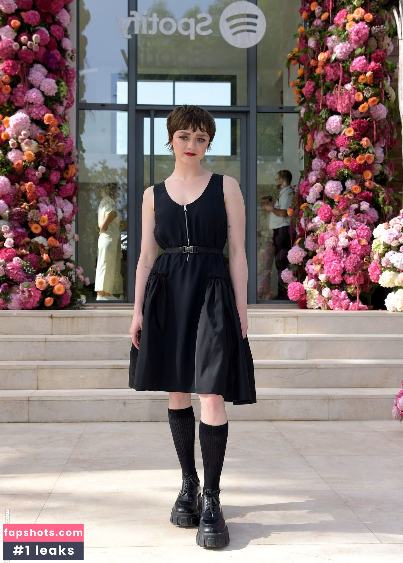 Maisie Williams Nude Leaks OnlyFans Photos #573 - LeakJerk