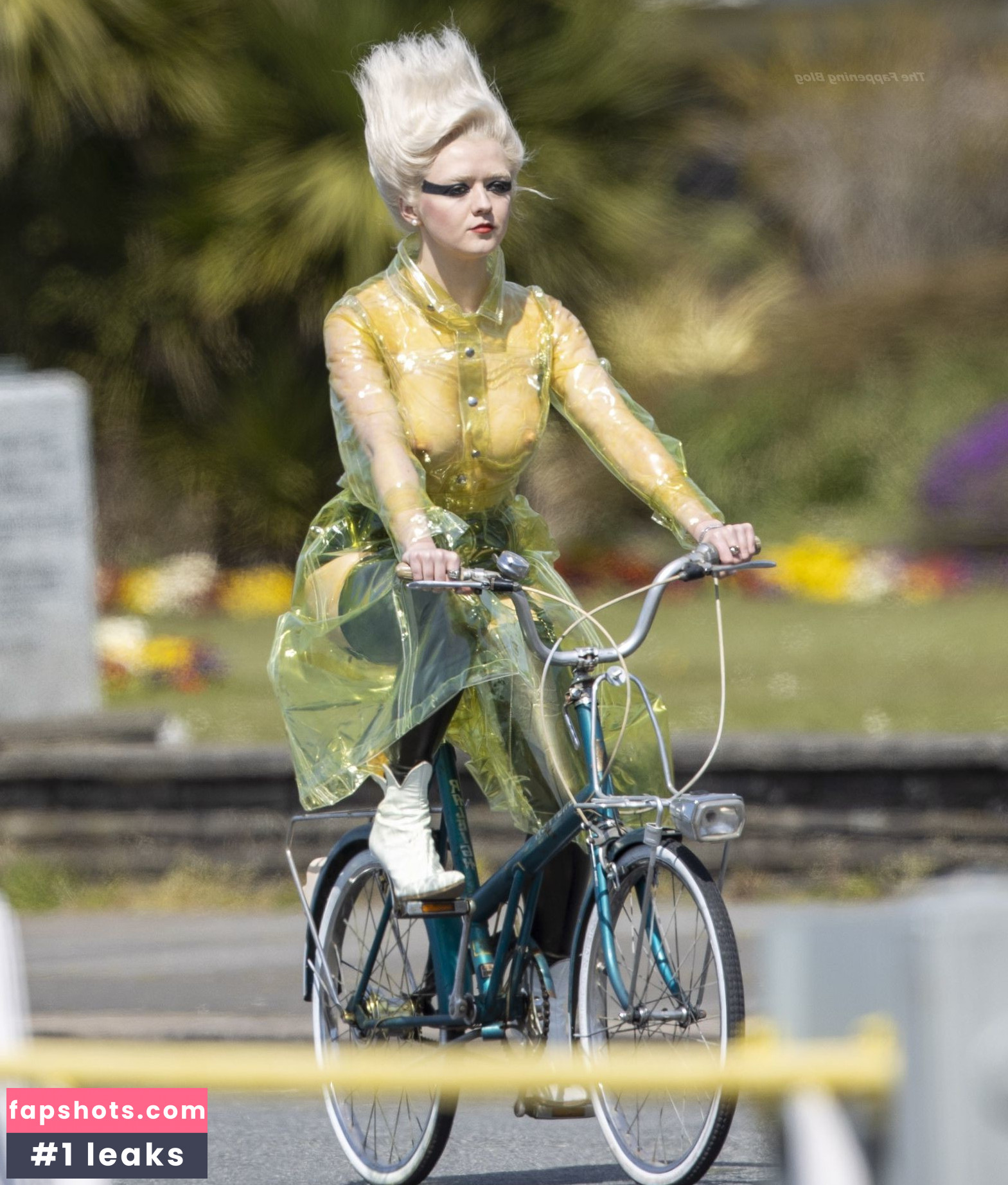 Maisie Williams Nude Leaks OnlyFans Photos #787 - LeakJerk