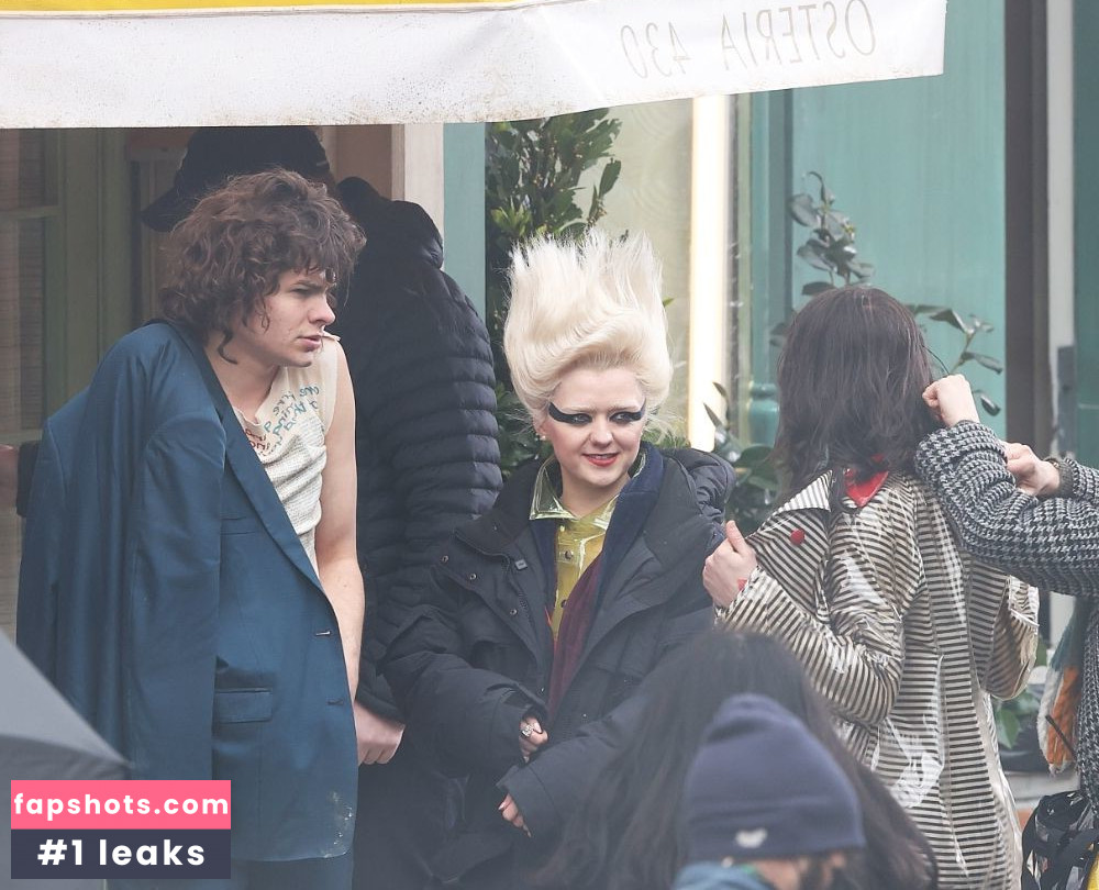 Maisie Williams Nude Leaks OnlyFans Photos #806 - LeakJerk