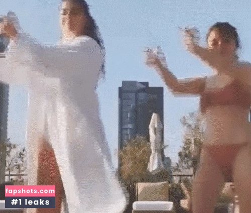 Maisie Williams Nude Leaks OnlyFans Photos #824 - LeakJerk