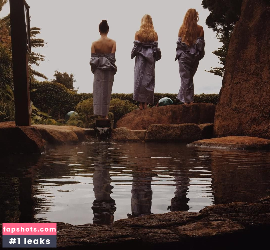 Maisie Williams Nude Leaks OnlyFans Photos #882 - LeakJerk