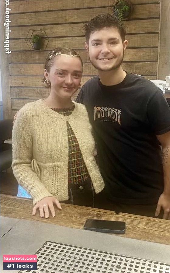 Maisie Williams Nude Leaks OnlyFans Photos #90 - LeakJerk