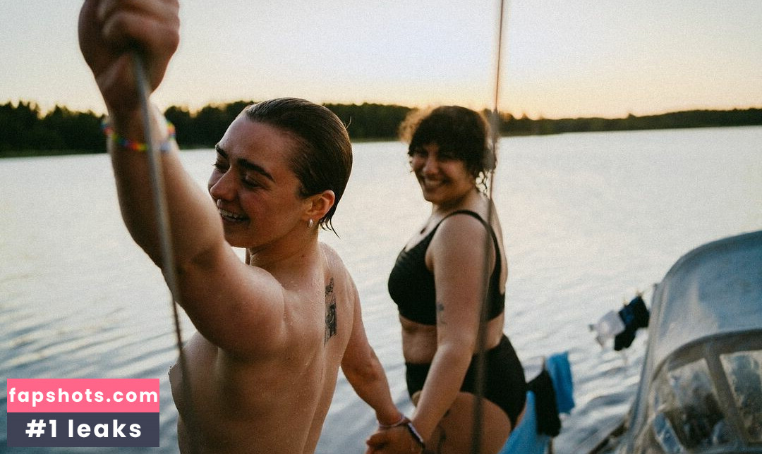 Maisie Williams Nude Leaks OnlyFans Photos #91 - LeakJerk