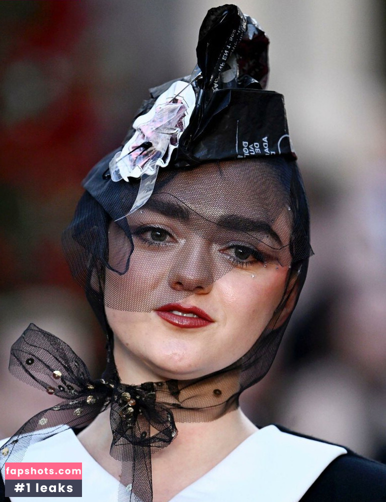 Maisie Williams gallery photo #1008