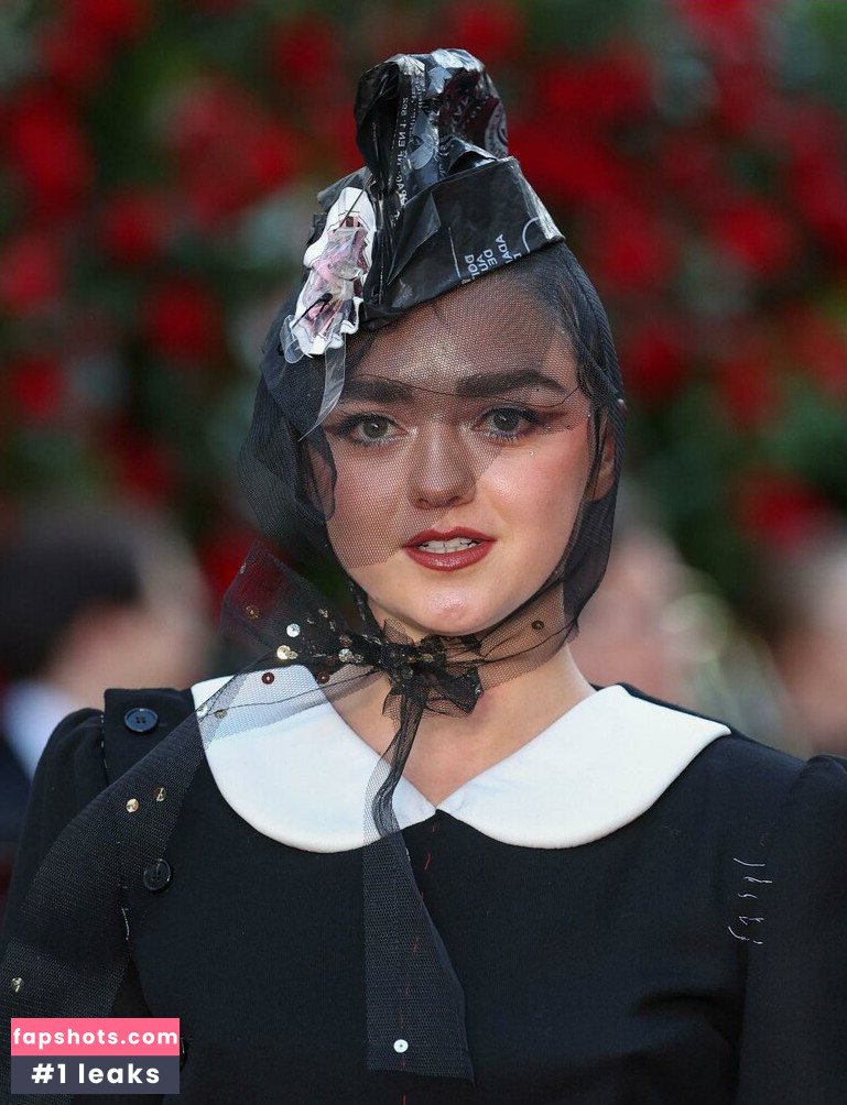 Maisie Williams gallery photo #1010