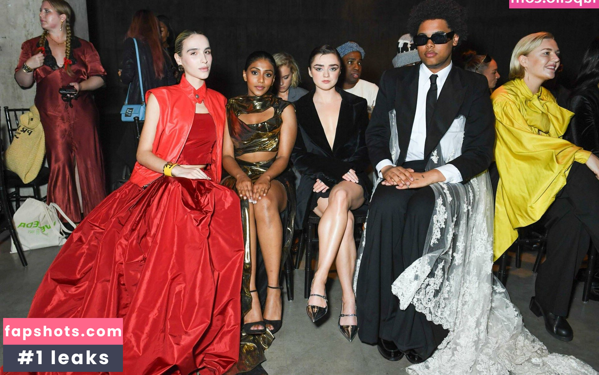 Maisie Williams gallery photo #1022