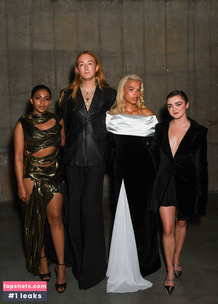 Maisie Williams gallery photo #1024