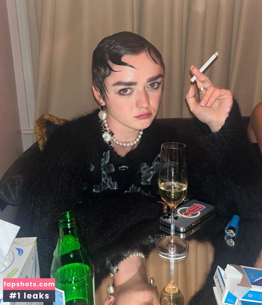 Maisie Williams gallery photo #1031