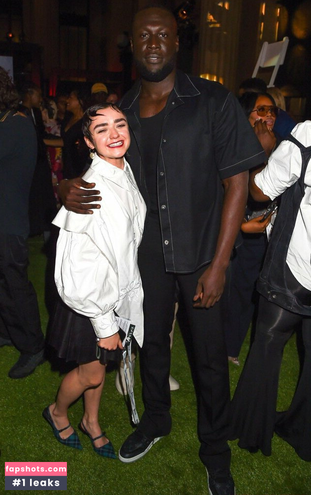 Maisie Williams gallery photo #1038