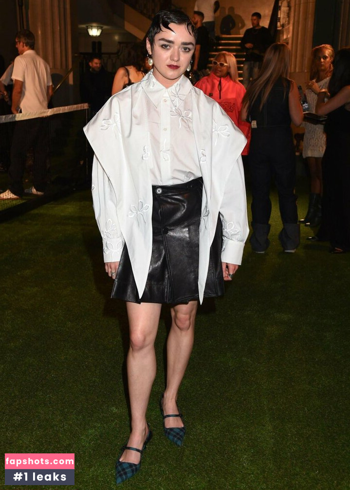 Maisie Williams gallery photo #1039