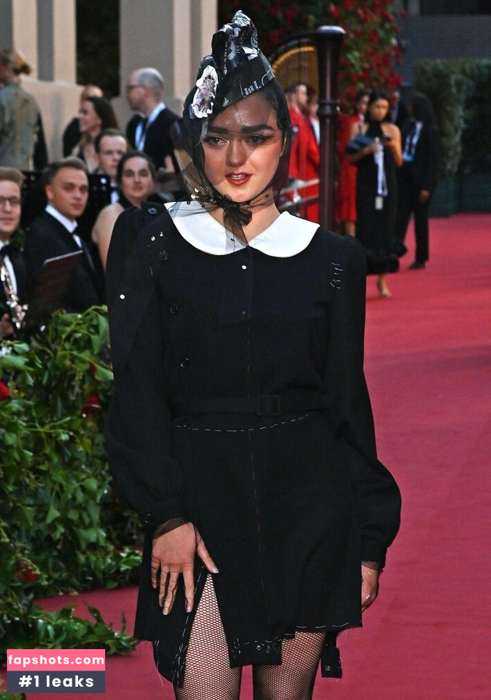 Maisie Williams gallery photo #1064