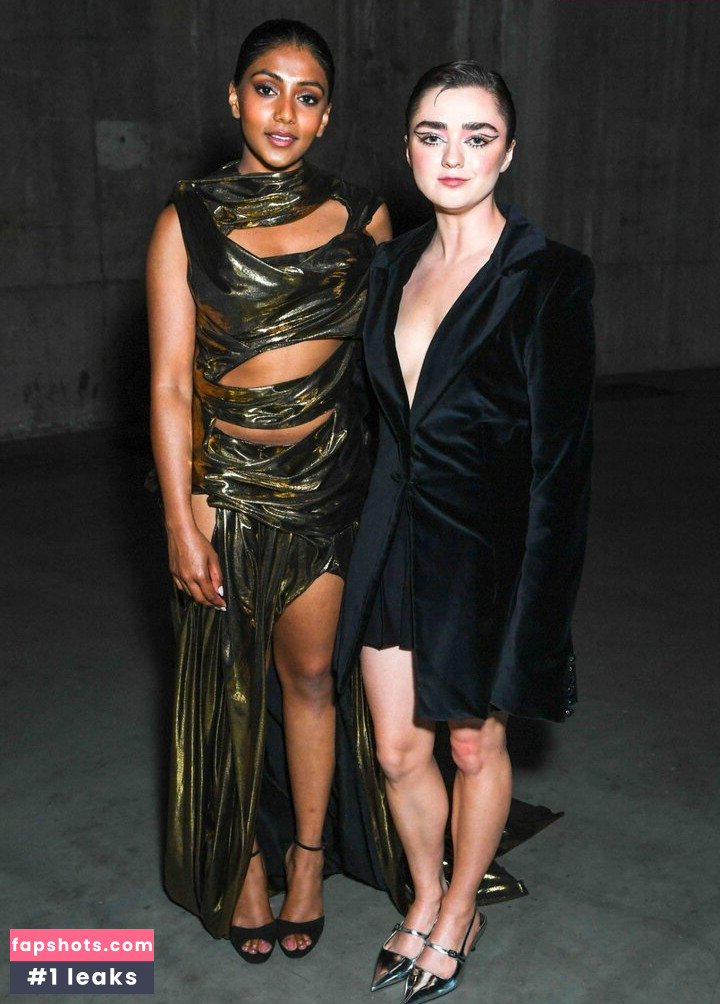 Maisie Williams gallery photo #1081