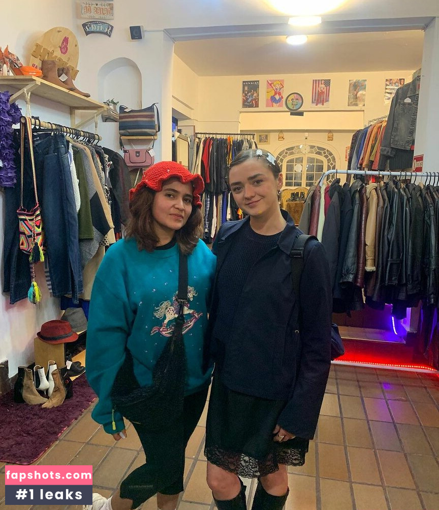 Maisie Williams gallery photo #1095