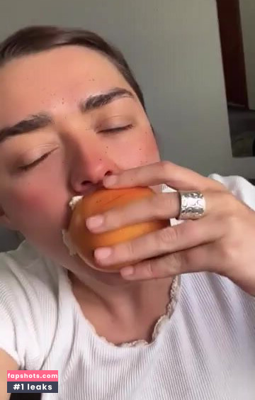 Maisie Williams gallery photo #1105