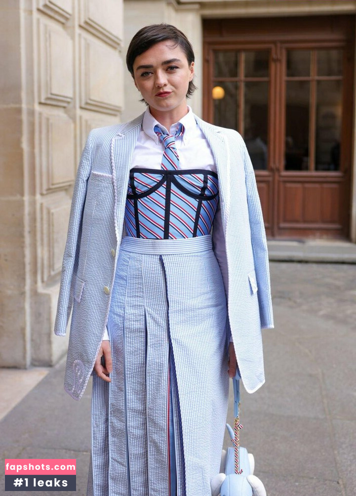 Maisie Williams gallery photo #1121