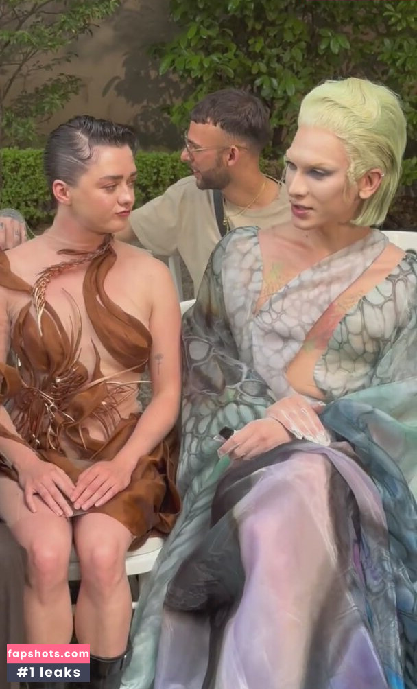 Maisie Williams gallery photo #1124