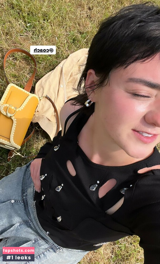 Maisie Williams gallery photo #1144