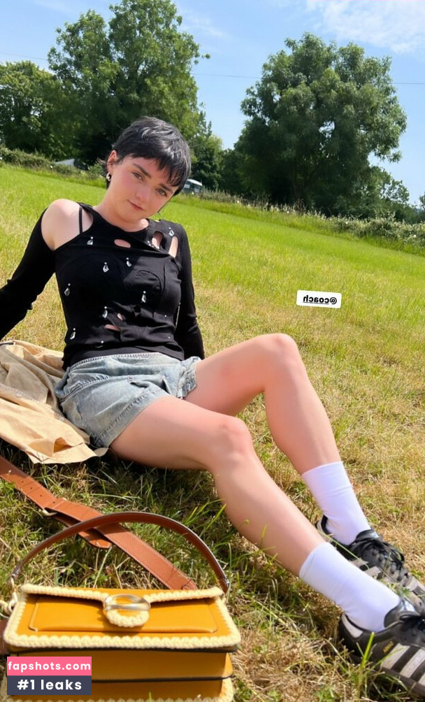 Maisie Williams gallery photo #1145