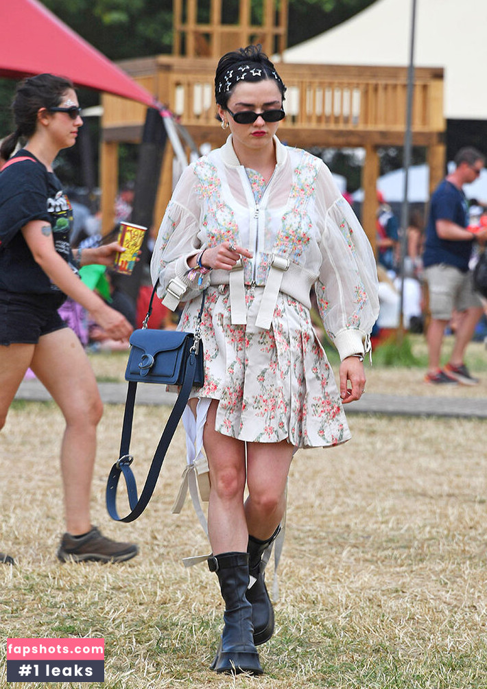 Maisie Williams gallery photo #1152