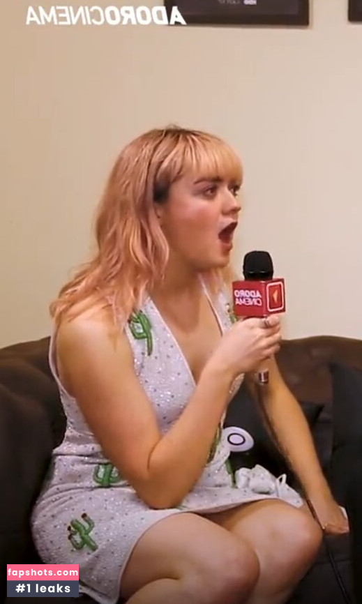 Maisie Williams gallery photo #1188