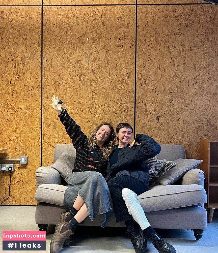 Maisie Williams gallery photo #1199