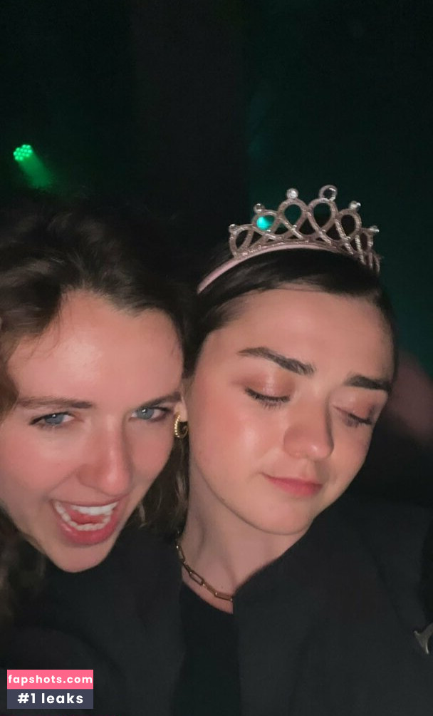 Maisie Williams gallery photo #1211