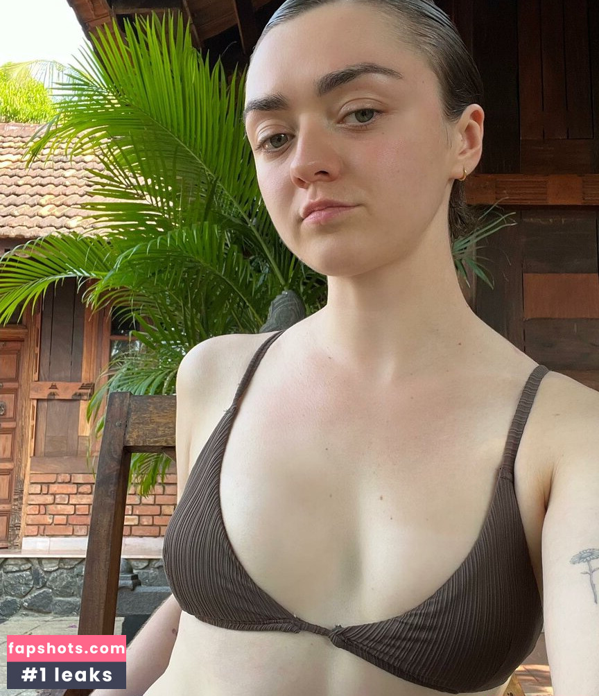 Maisie Williams gallery photo #1214