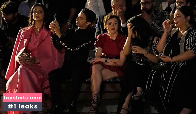 Maisie Williams gallery photo #1221