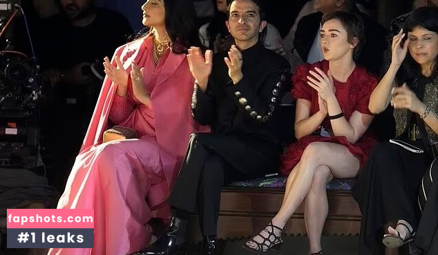 Maisie Williams gallery photo #1222