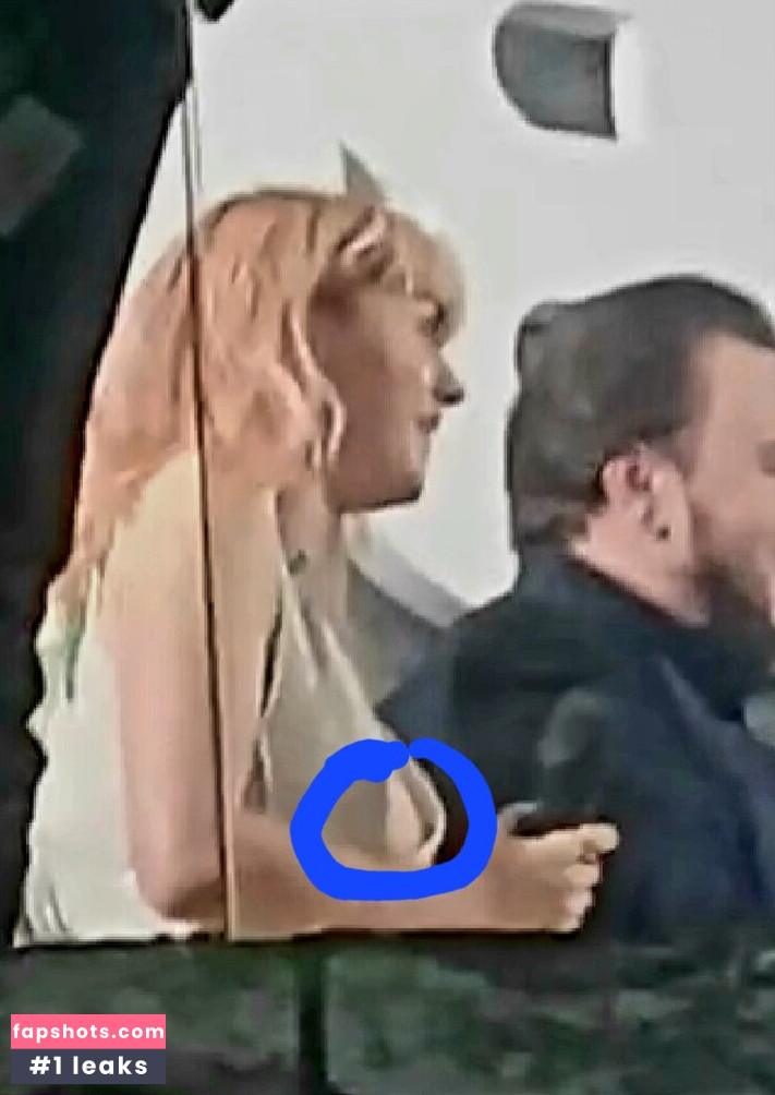 Maisie Williams gallery photo #1225