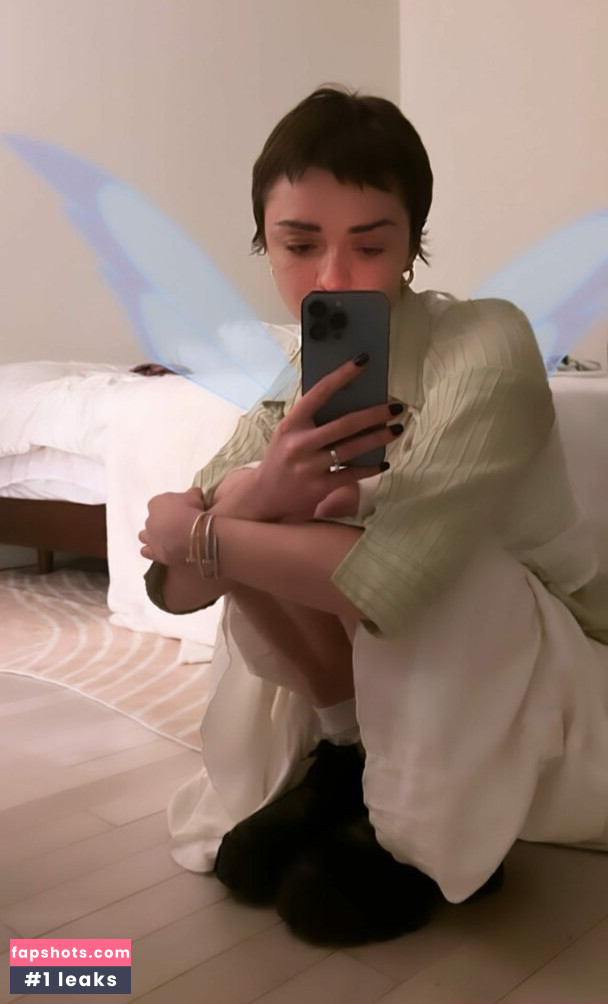 Maisie Williams gallery photo #1250