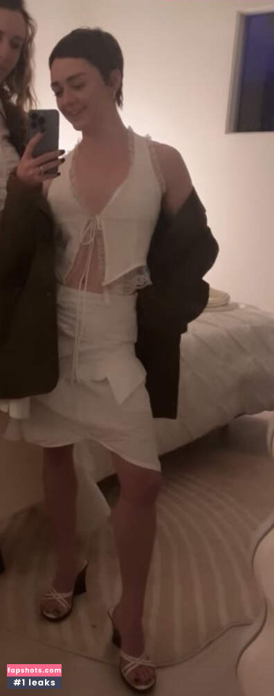 Maisie Williams gallery photo #1268