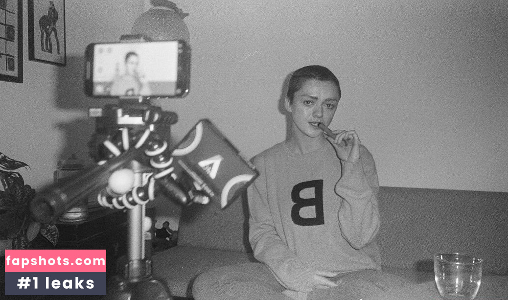 Maisie Williams gallery photo #1294