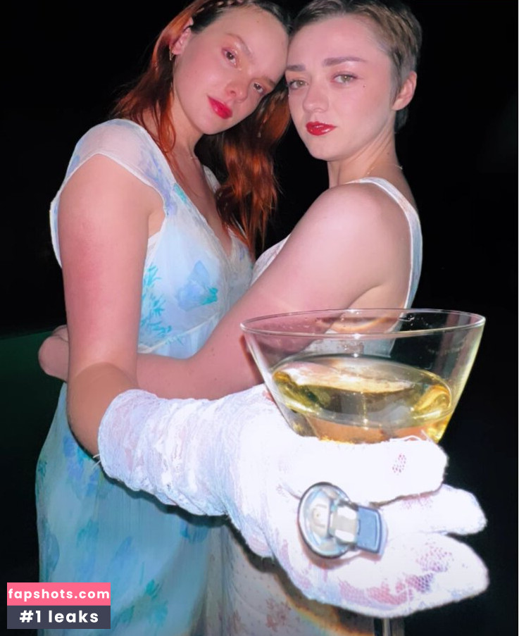 Maisie Williams gallery photo #1296