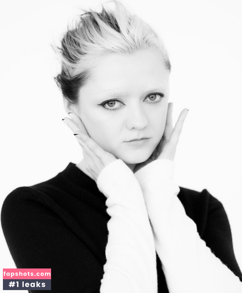 Maisie Williams gallery photo #1351