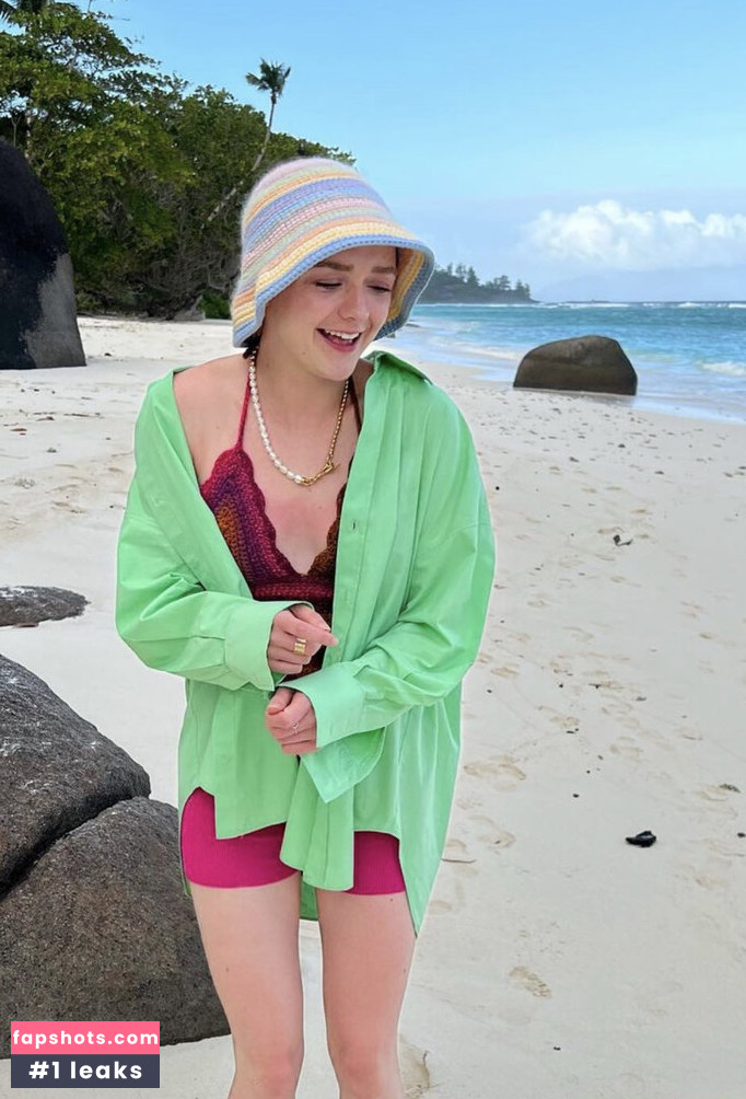 Maisie Williams gallery photo #1356