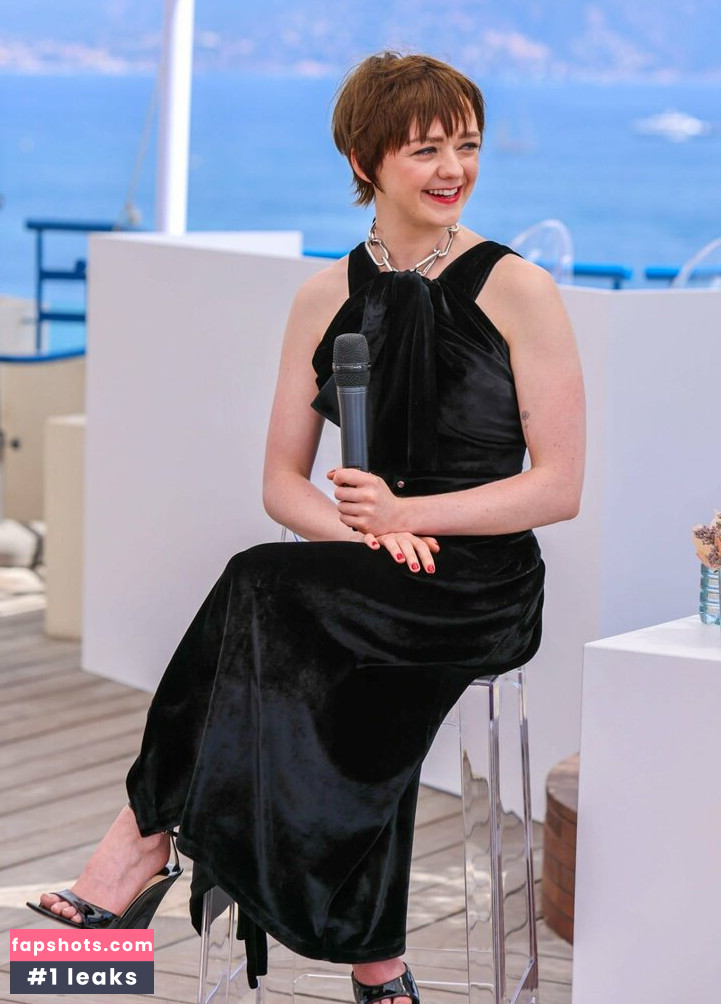 Maisie Williams gallery photo #1367