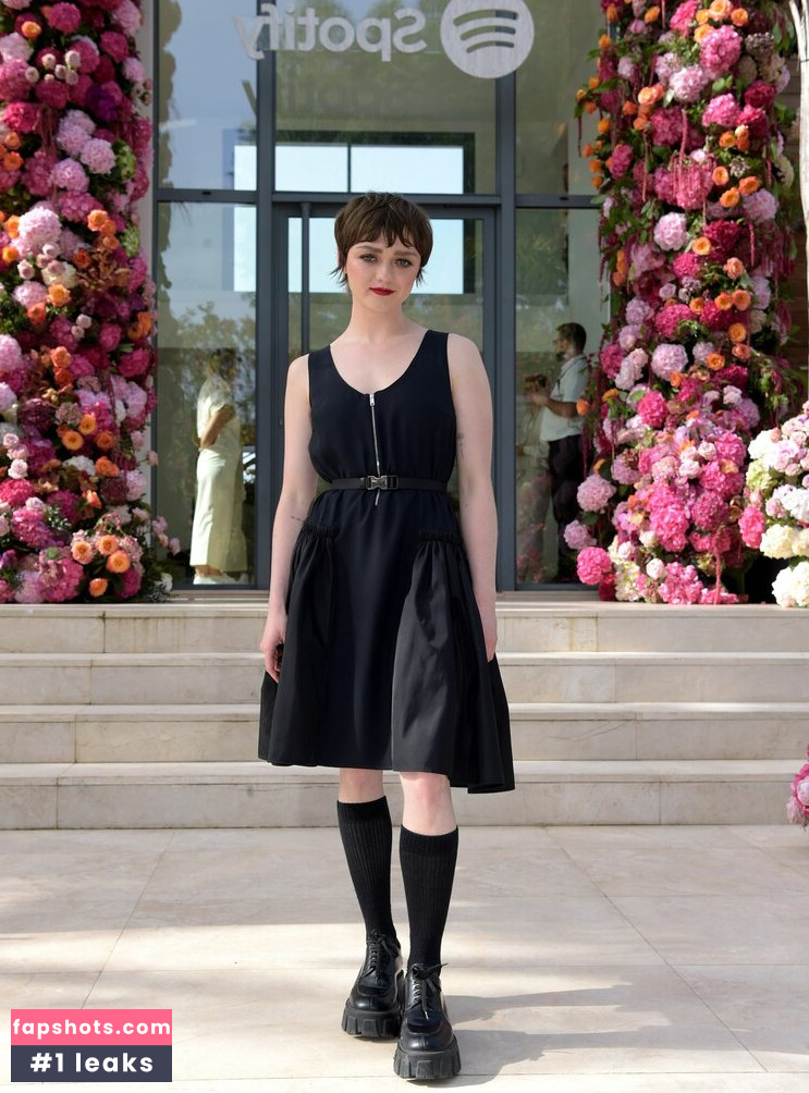 Maisie Williams gallery photo #1369