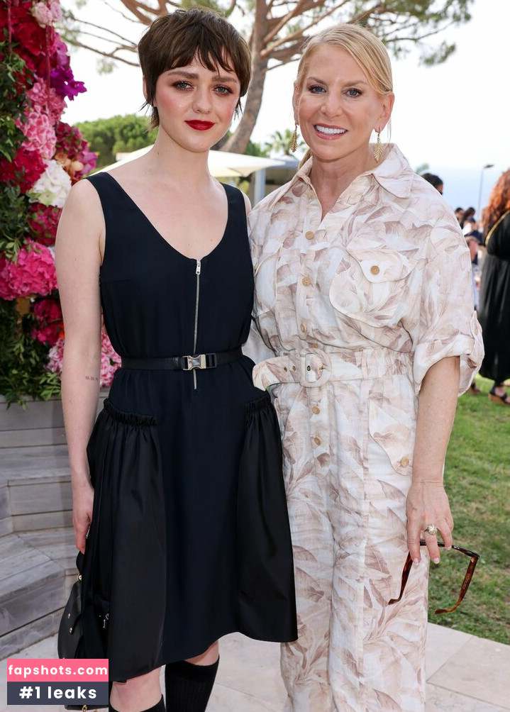 Maisie Williams gallery photo #1372