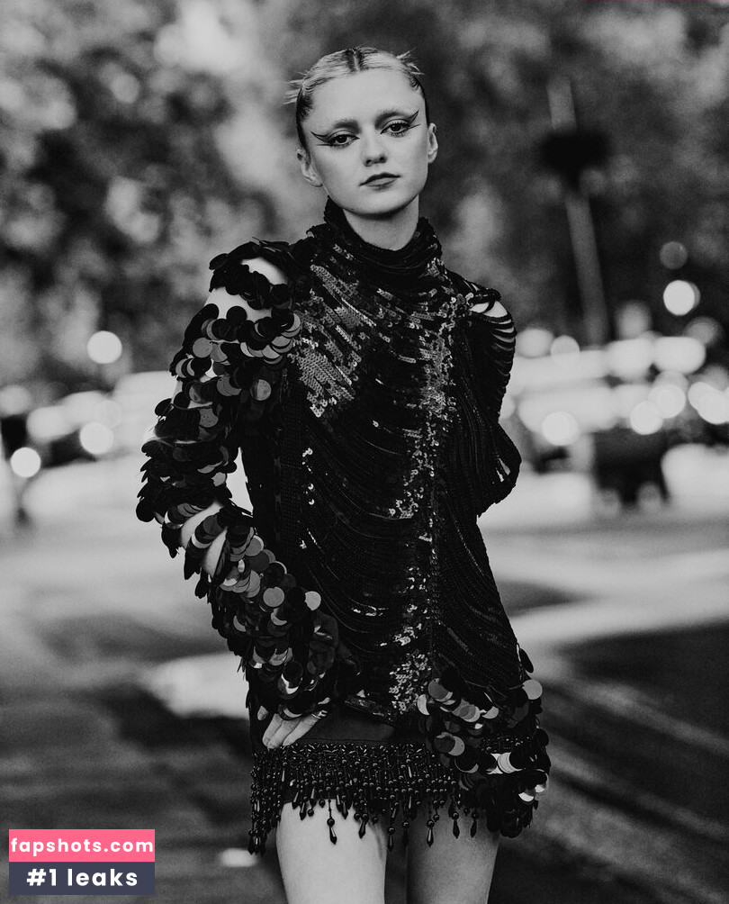 Maisie Williams gallery photo #1377