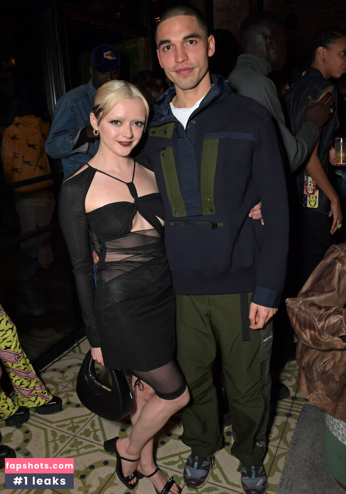 Maisie Williams gallery photo #1418