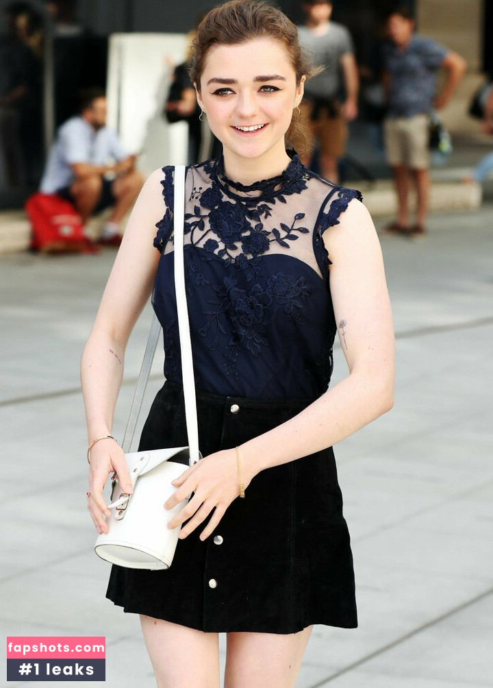 Maisie Williams gallery photo #295