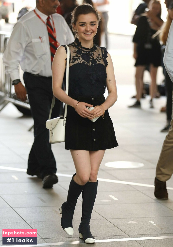 Maisie Williams gallery photo #320