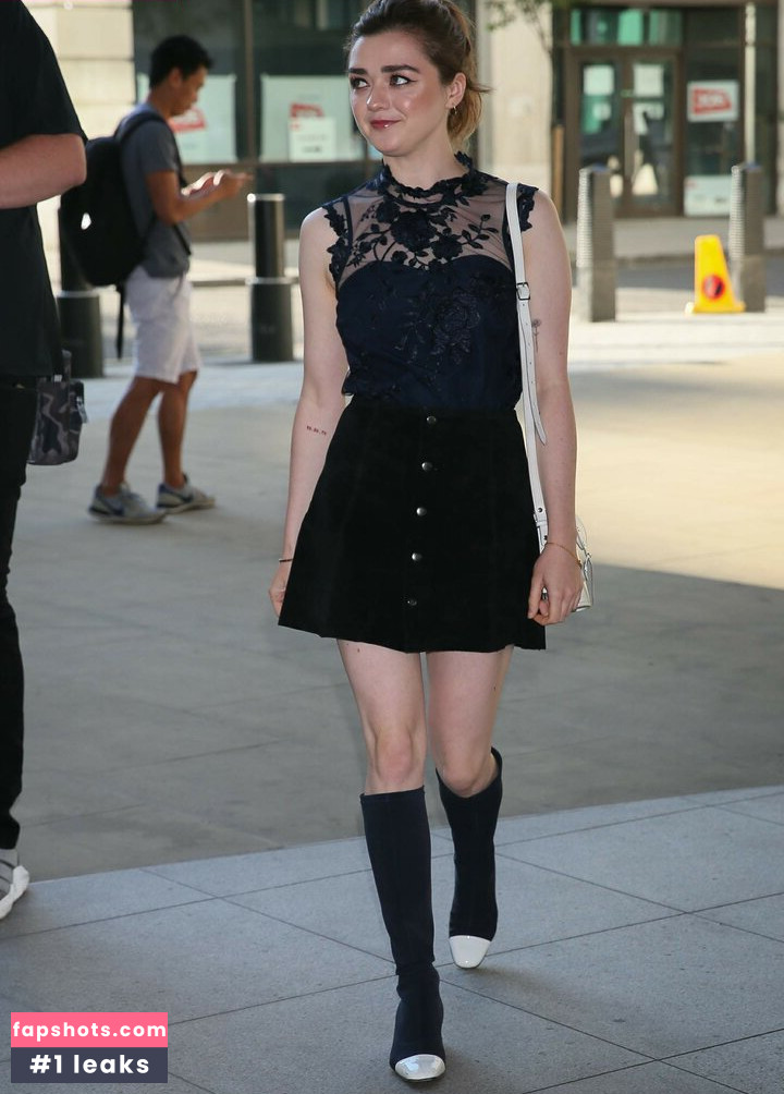 Maisie Williams gallery photo #325