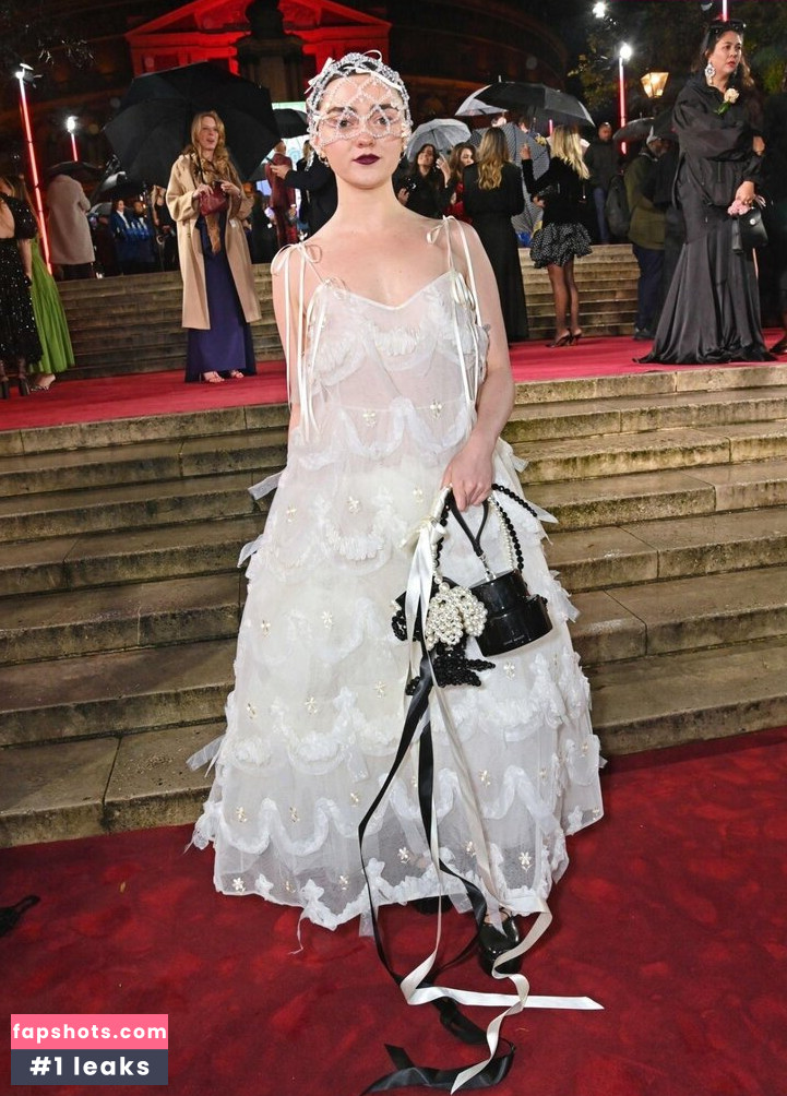 Maisie Williams gallery photo #380